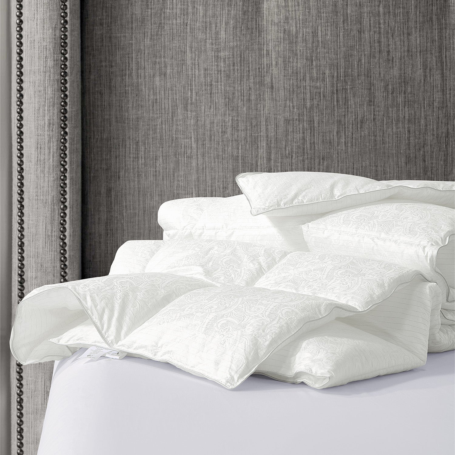 Bellami Silver ION Castor DownFeel Cloud Soft Fibre Quilt Lightweight Comforter